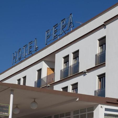 Hotel Pepa Villafranca de Ebro 外观 照片