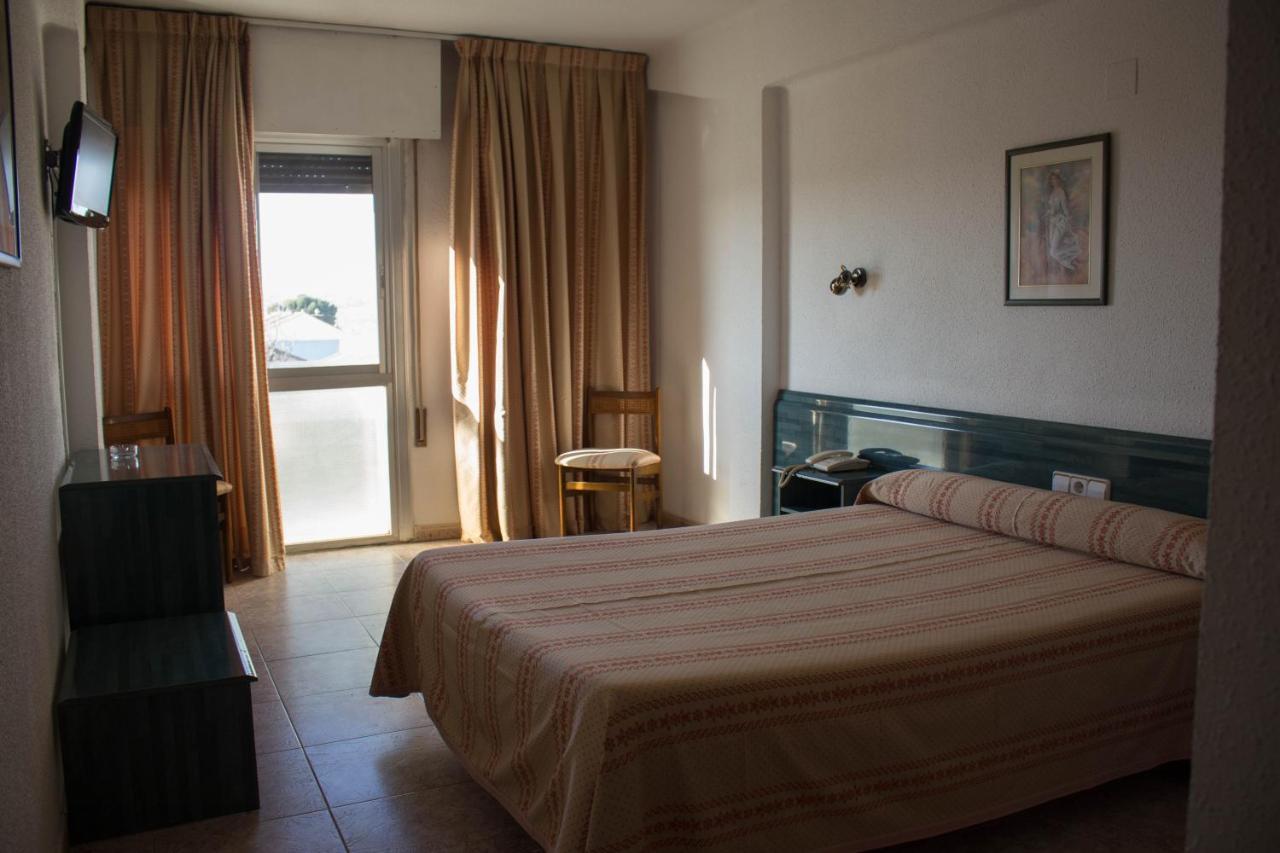 Hotel Pepa Villafranca de Ebro 外观 照片